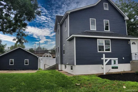 21 Randall Avenue