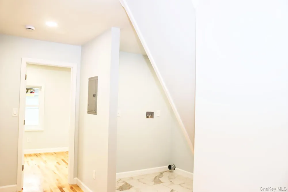 21 Randall Avenue Lynbrook, NY 11563