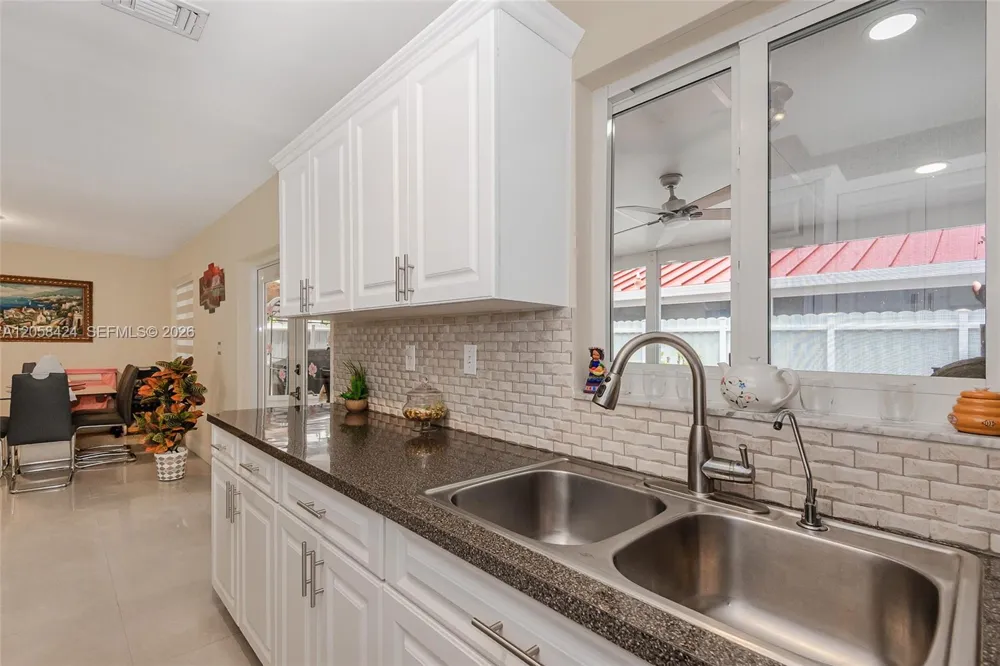 11559 SW 7th St Sweetwater, FL 33174