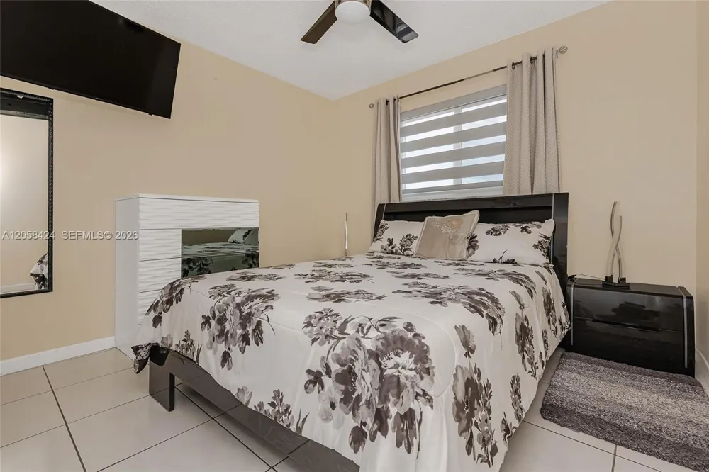 11559 SW 7th St Sweetwater, FL 33174