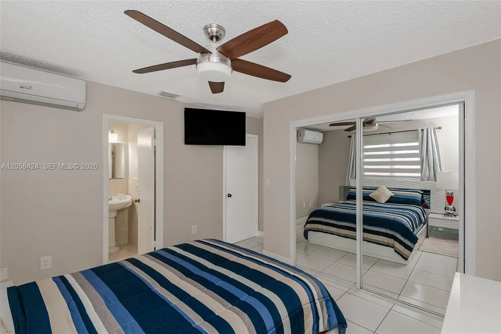 11559 SW 7th St Sweetwater, FL 33174