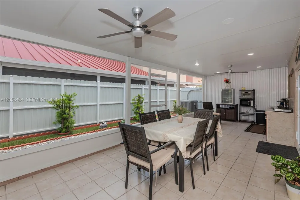 11559 SW 7th St Sweetwater, FL 33174