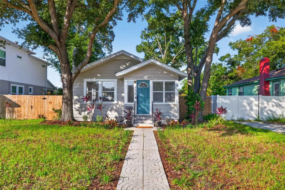4624 IRIS STREET St Petersburg, FL 33714