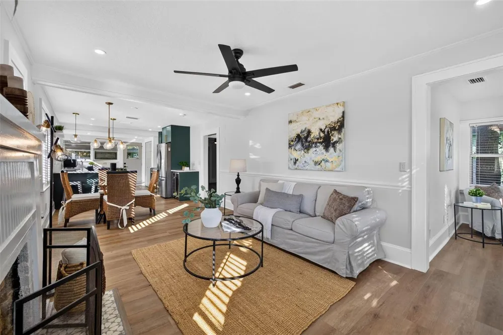 4624 IRIS STREET St Petersburg, FL 33714
