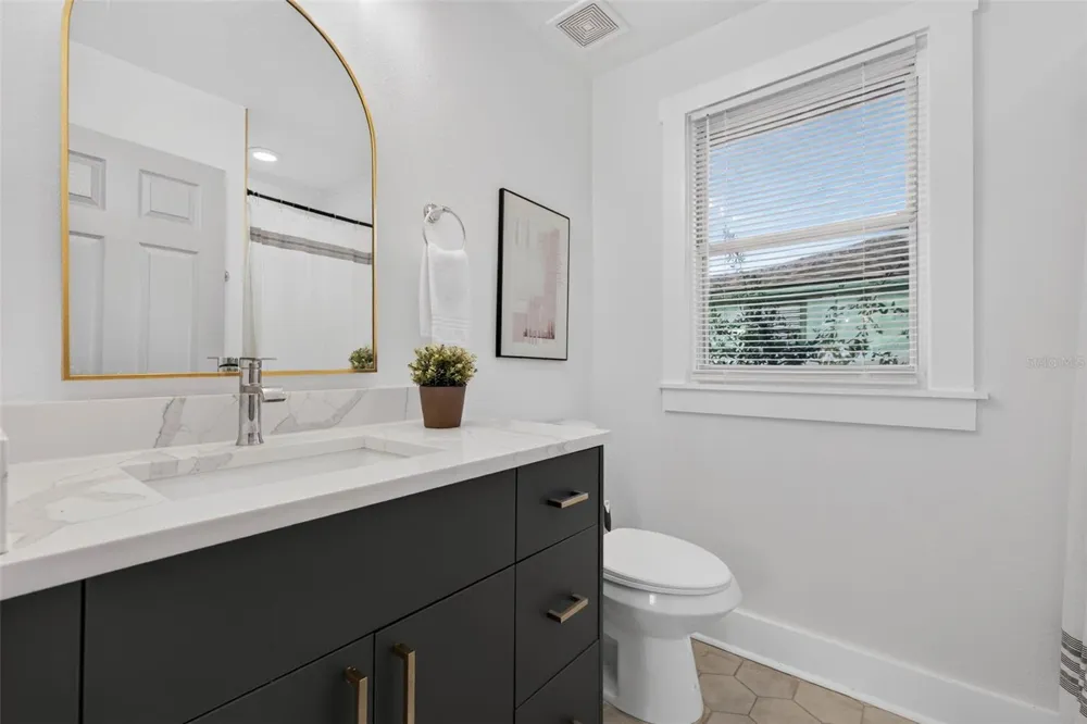 4624 IRIS STREET St Petersburg, FL 33714