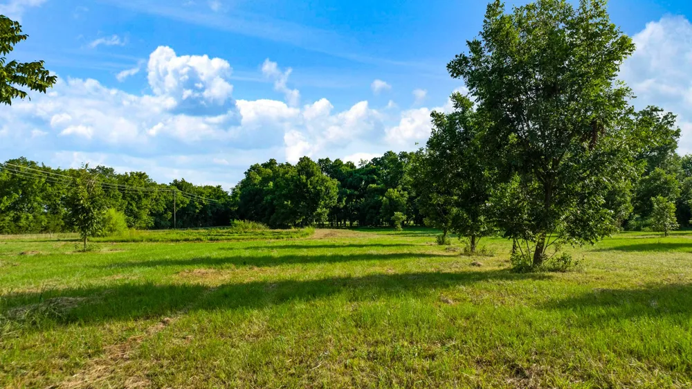 County Road 14900 Road Paris, TX 75462