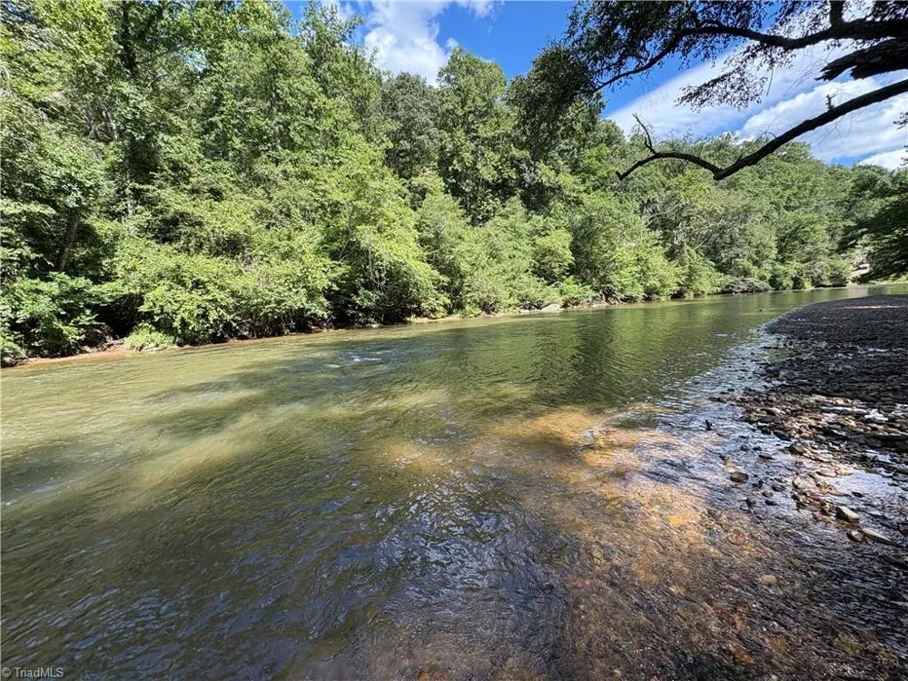 01 Seven Island Road Danbury, NC 27016