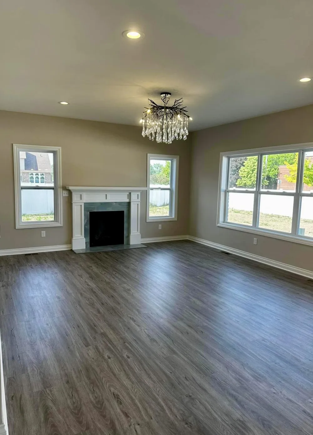 20077 Dovetail Drive Trenton, MI 48183