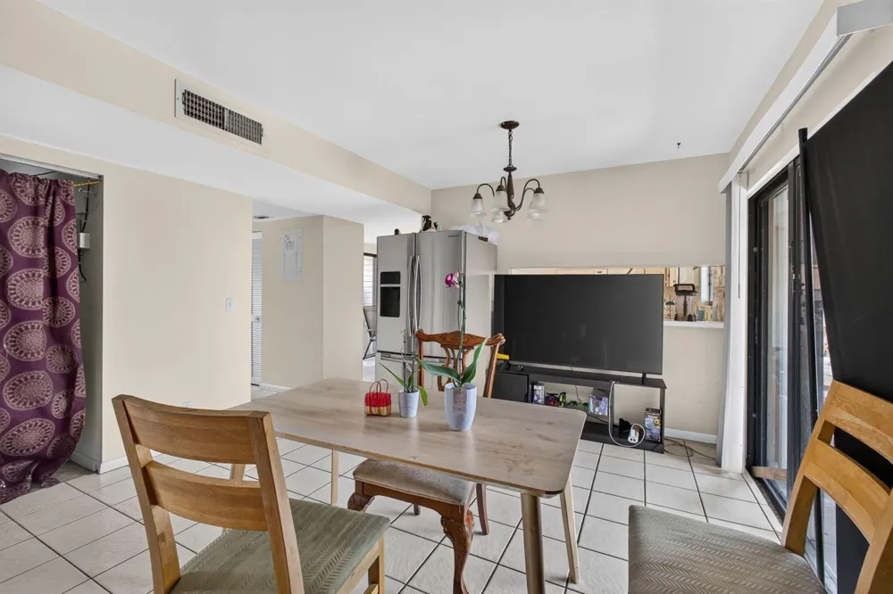 110 SHERWOOD CIRCLE #4C Jupiter, FL 33458