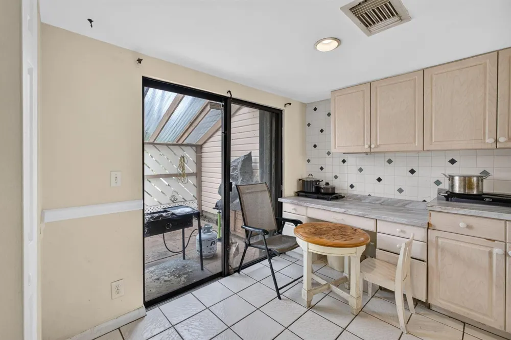 110 SHERWOOD CIRCLE #4C Jupiter, FL 33458