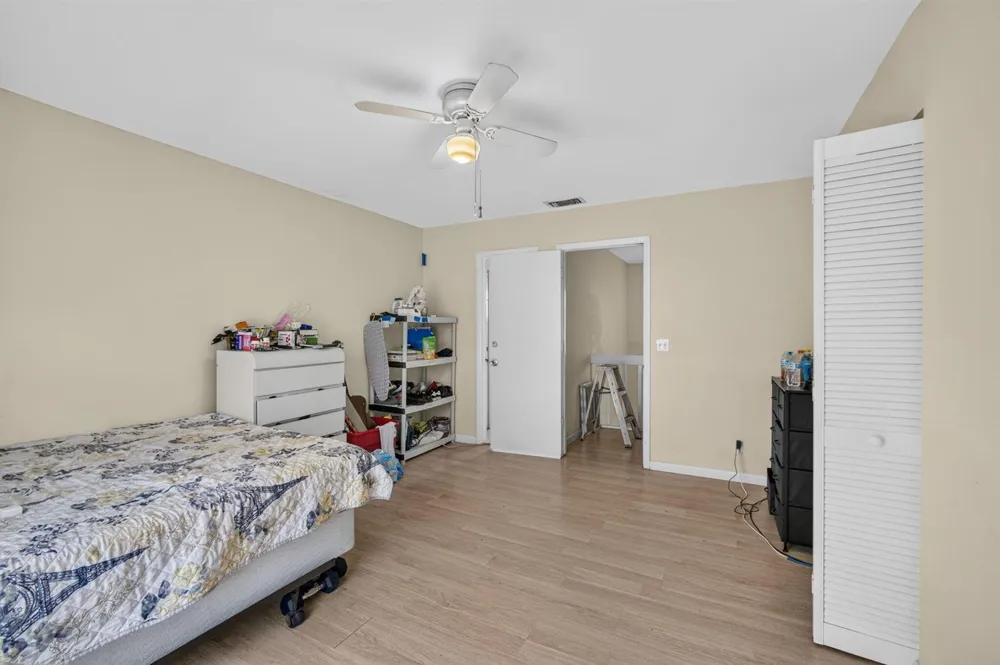 110 SHERWOOD CIRCLE #4C Jupiter, FL 33458