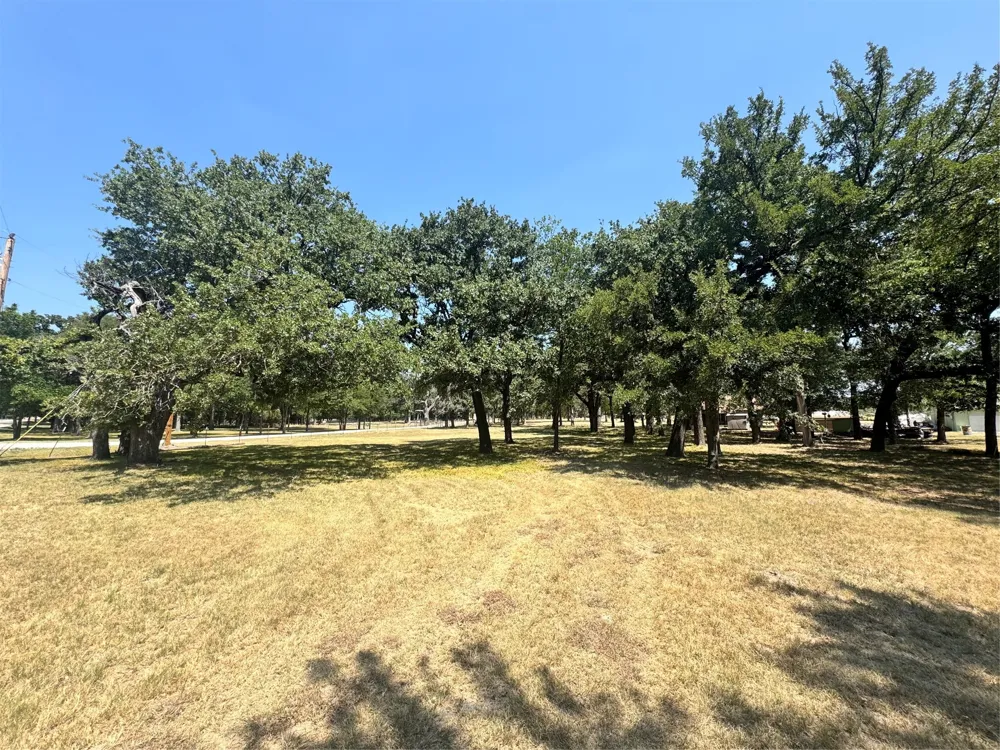 1401 Park Street Azle, TX 76020