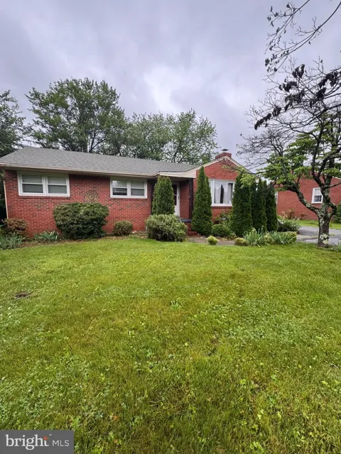 121 LAUREL AVENUE