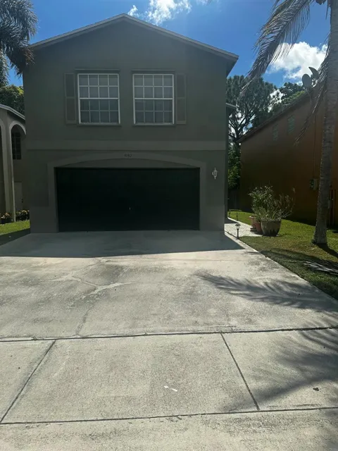 4140 Pine Hollow Circle
