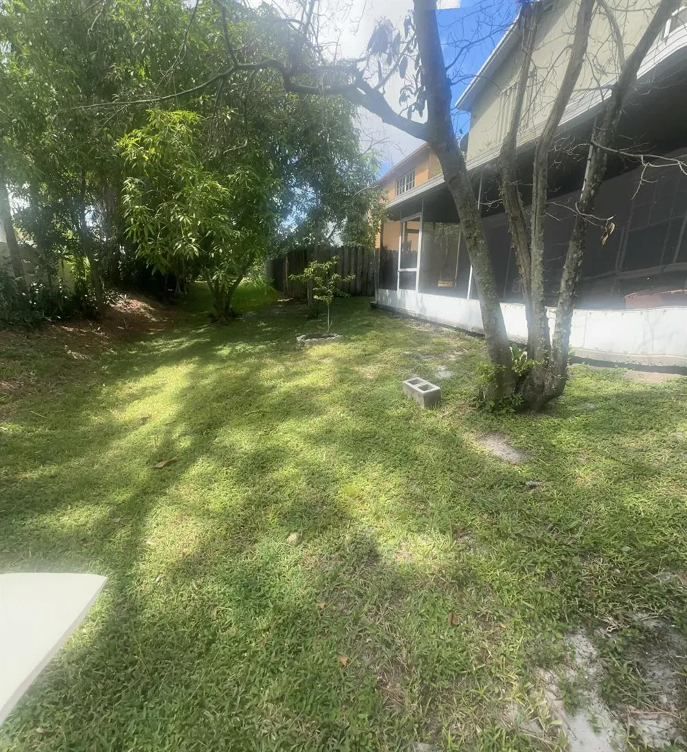 4140 Pine Hollow Circle 