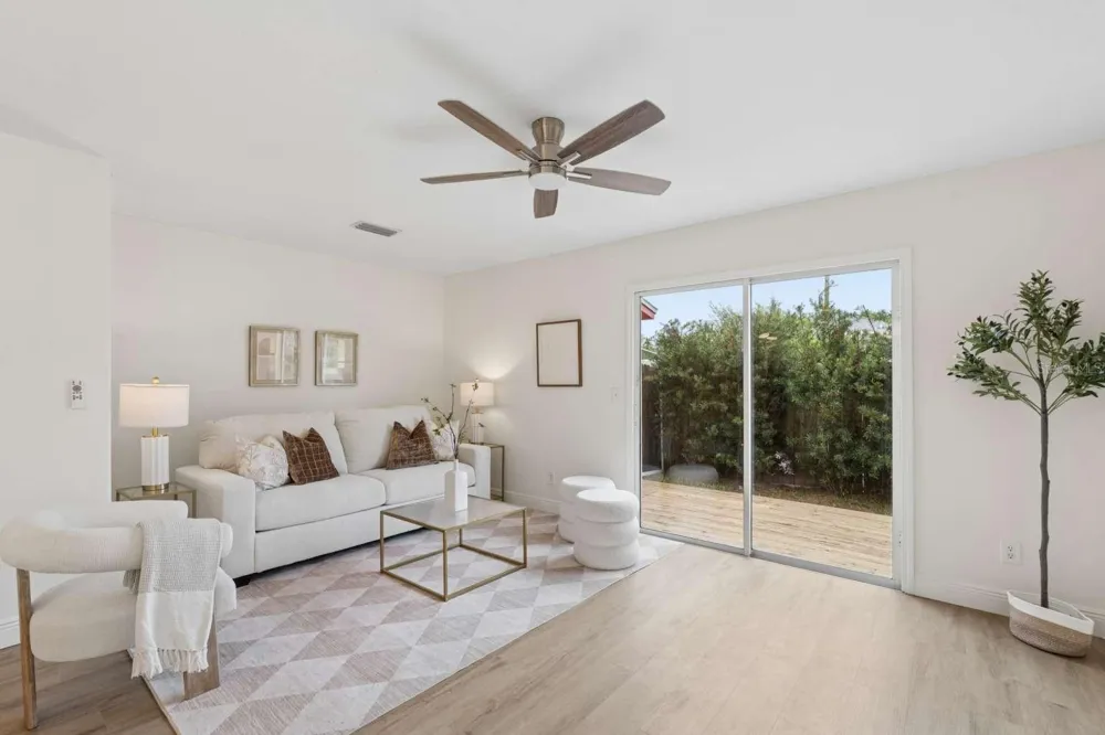 635 6TH AVENUE S Jacksonville Beach, FL 32250