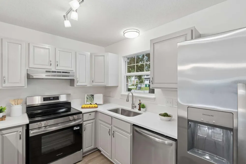 635 6TH AVENUE S Jacksonville Beach, FL 32250