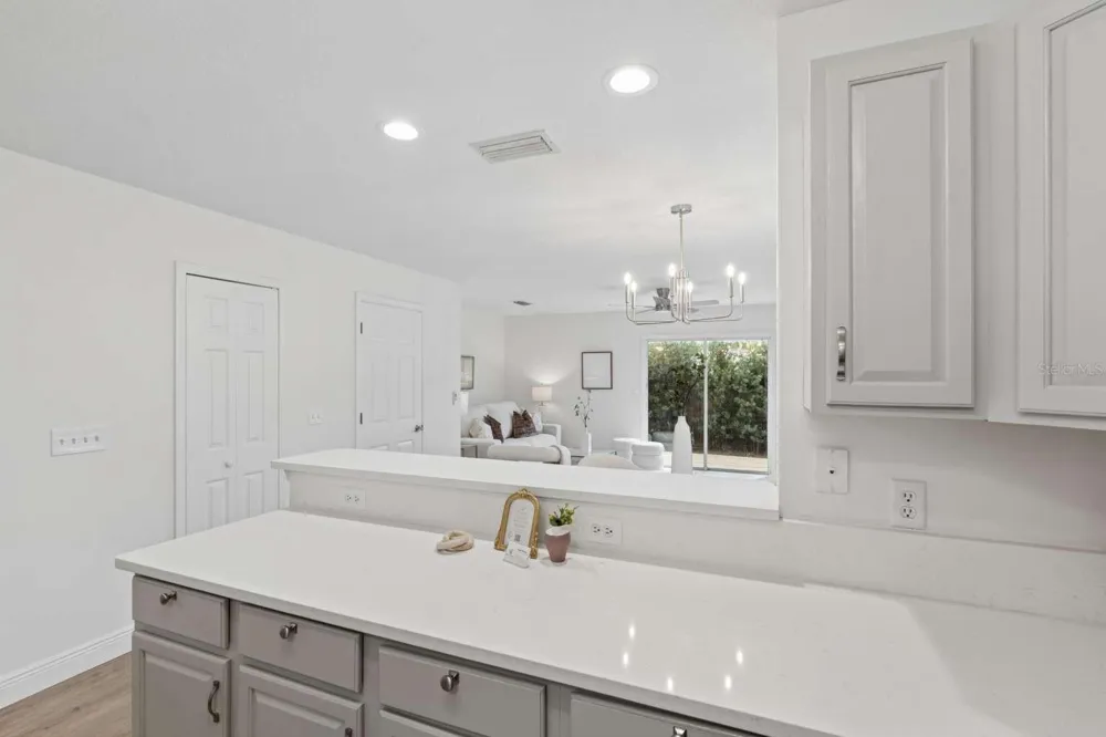 635 6TH AVENUE S Jacksonville Beach, FL 32250