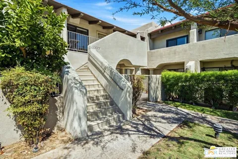 1150 E Amado Road