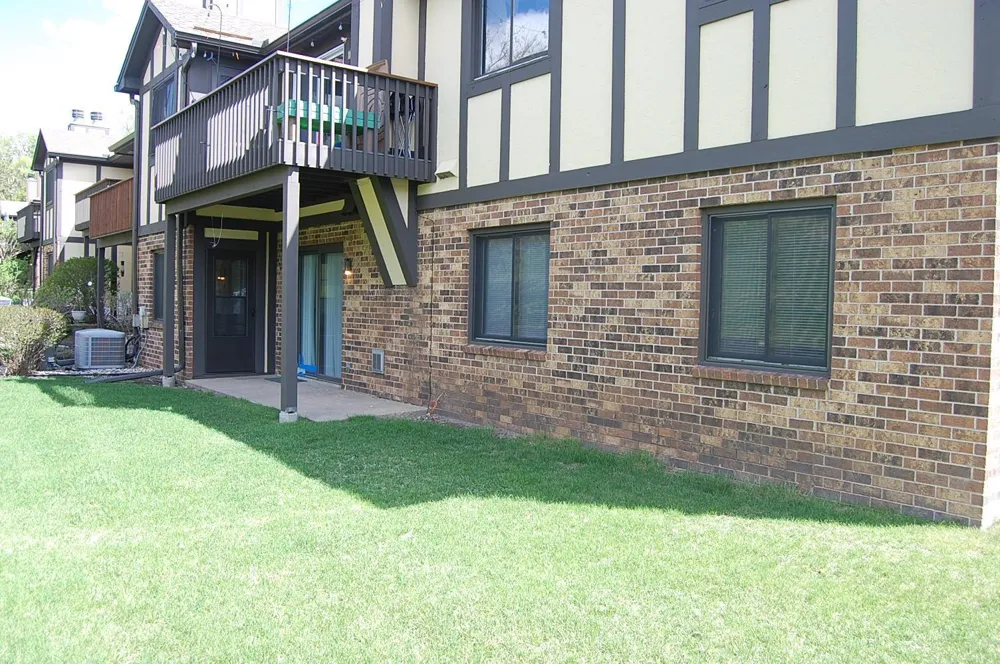 5201 Balmoral Lane Bloomington, MN 55437