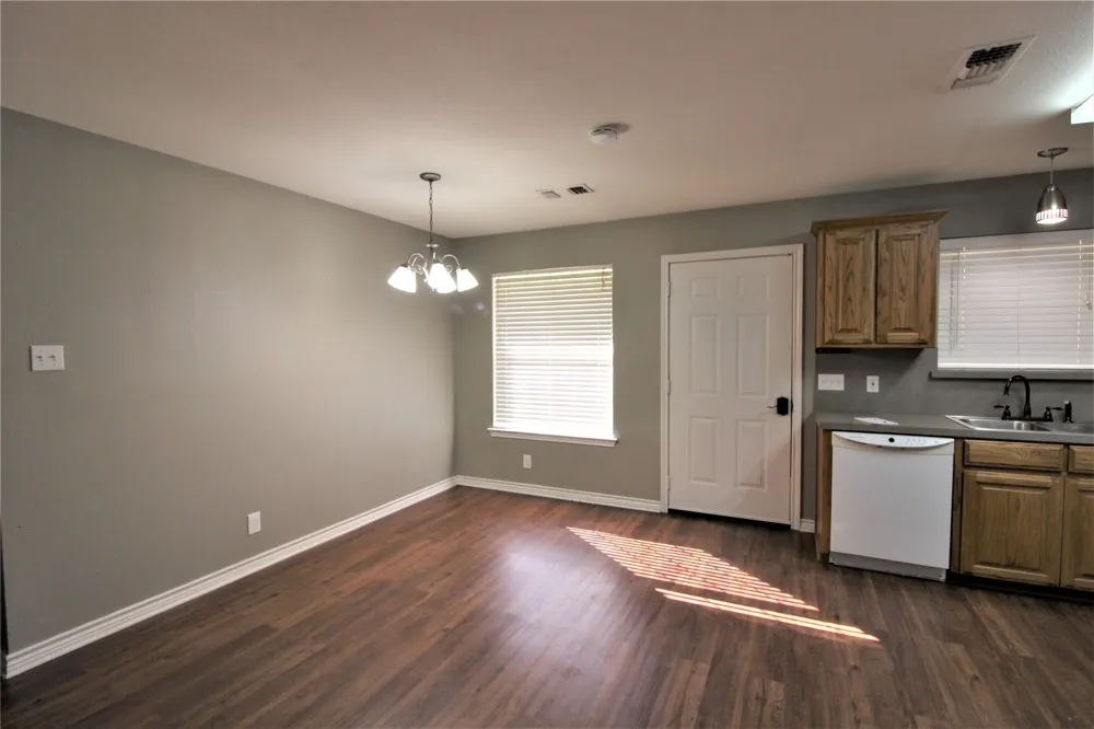 105 Church Street Whitesboro, TX 76273