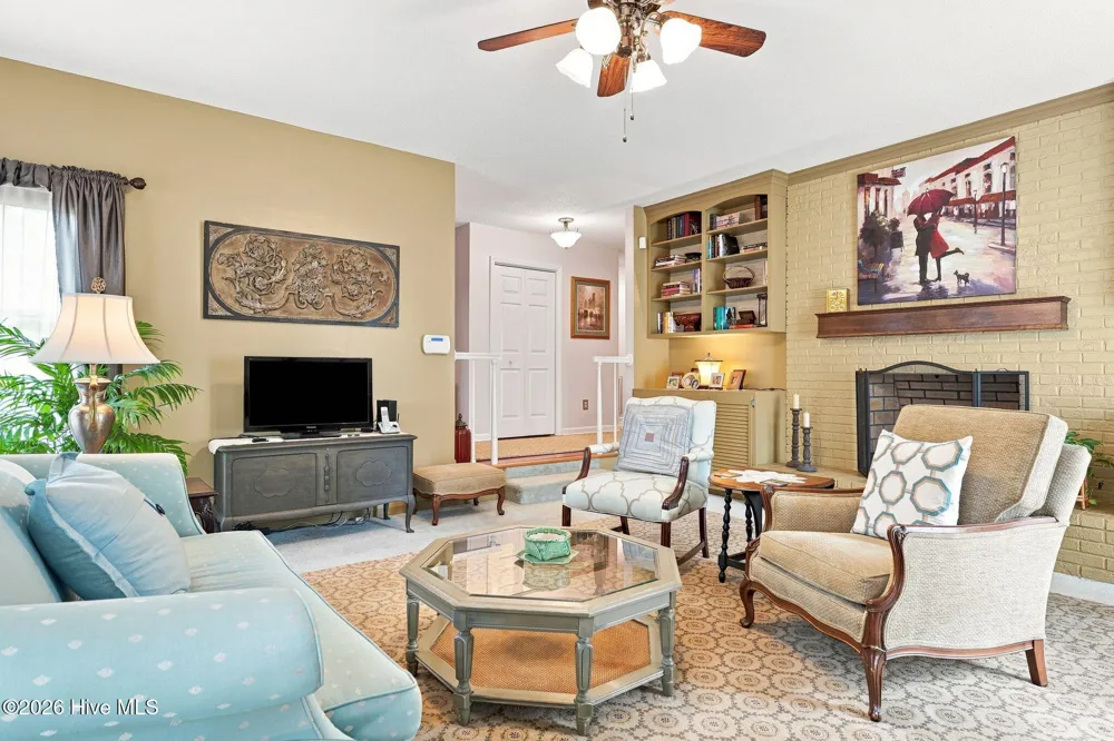 8 Shamrock Drive Jackson Springs, NC 27281
