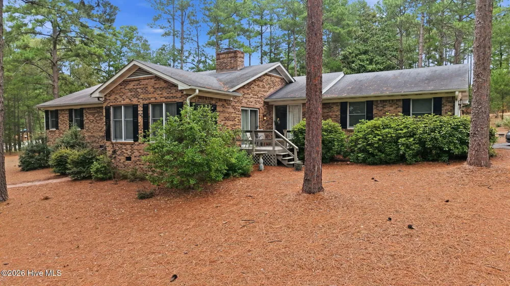 8 Shamrock Drive Jackson Springs, NC 27281