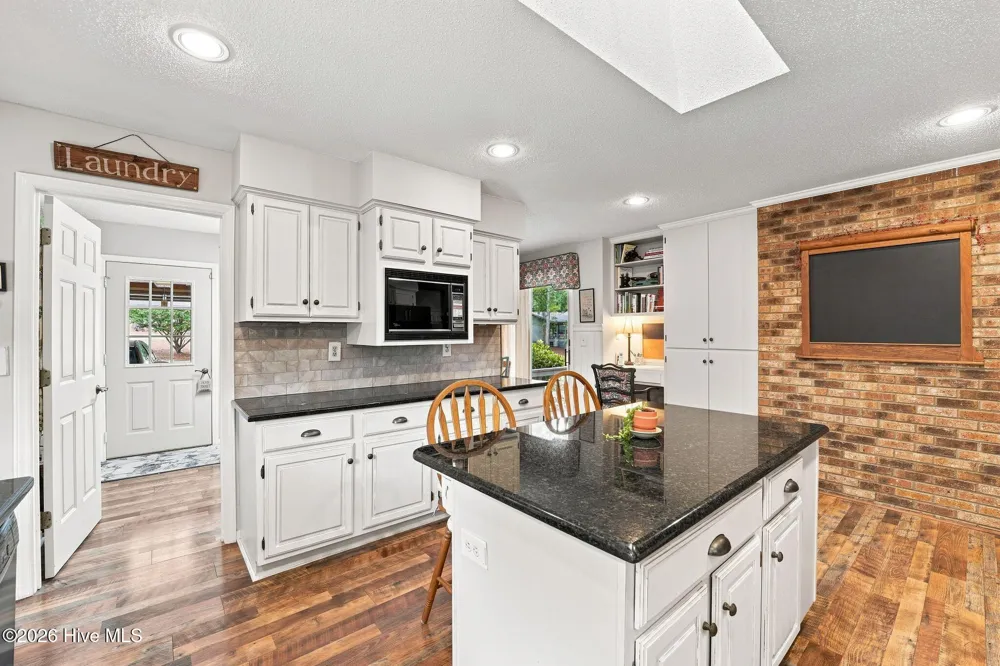 8 Shamrock Drive Jackson Springs, NC 27281