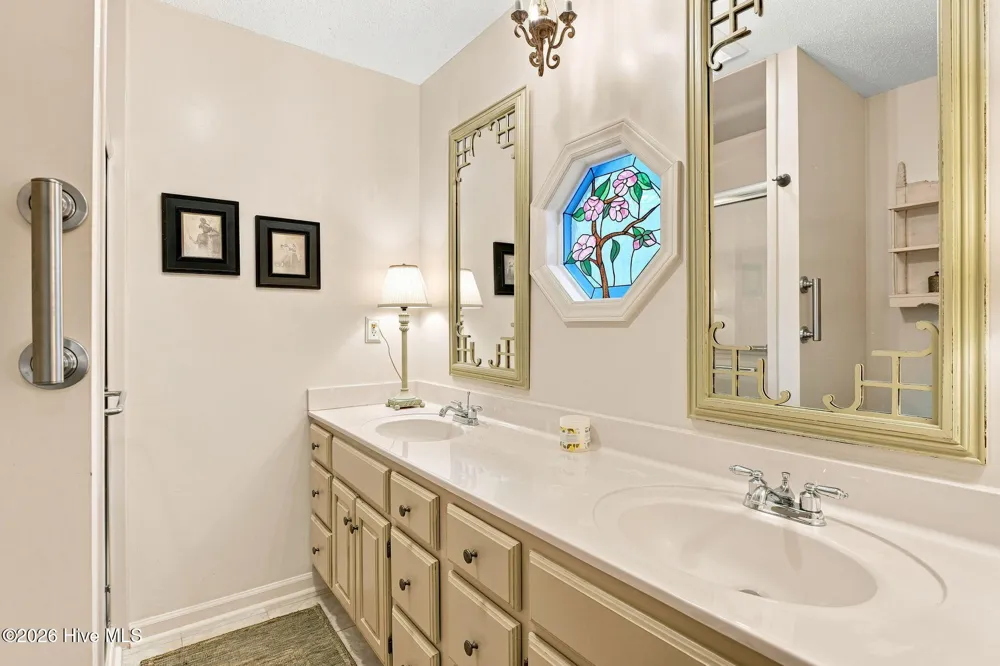 8 Shamrock Drive Jackson Springs, NC 27281
