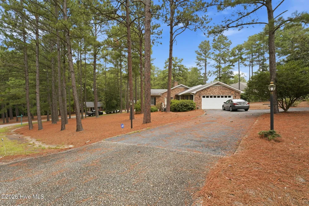 8 Shamrock Drive Jackson Springs, NC 27281