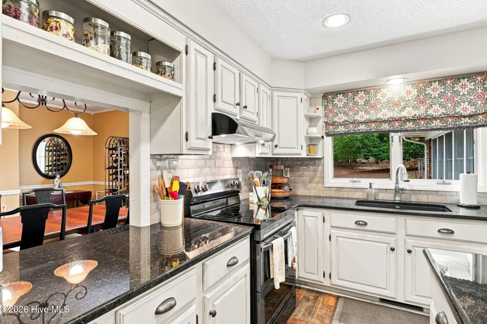 8 Shamrock Drive Jackson Springs, NC 27281