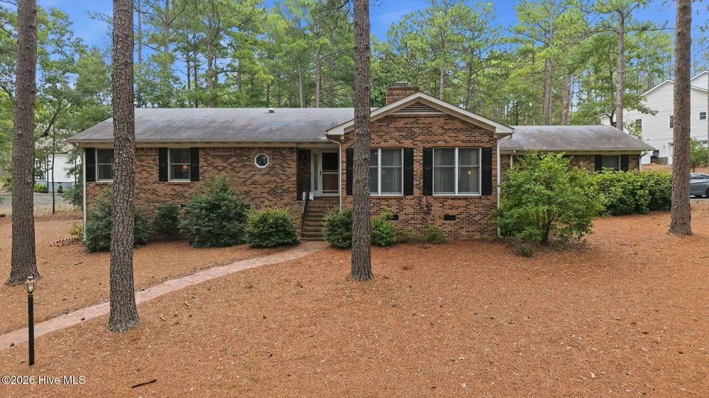 8 Shamrock Drive Jackson Springs, NC 27281