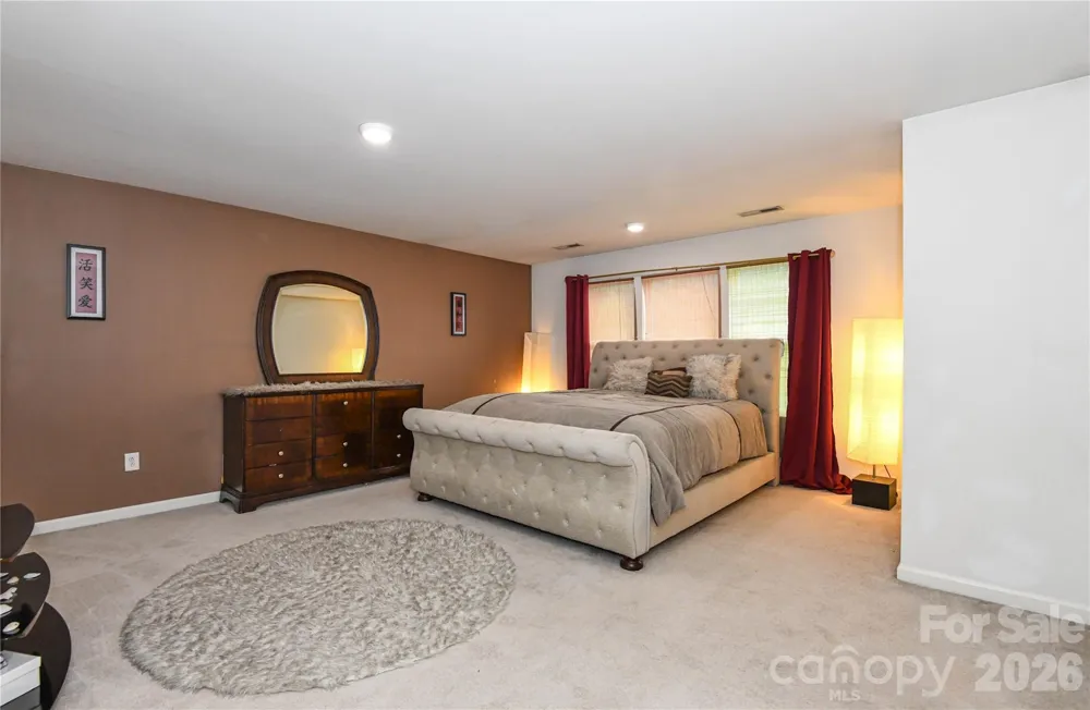 5149 Red Poll Drive Greensboro, NC 27405