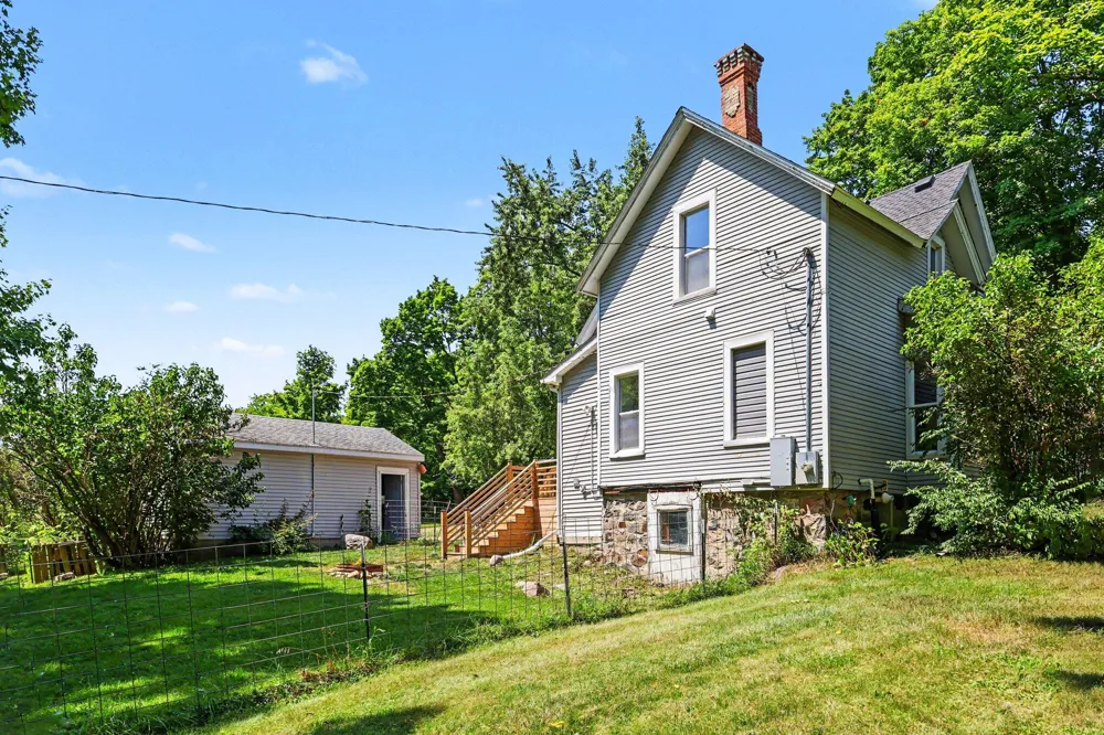 20171 Bowens Road Manchester, MI 48158