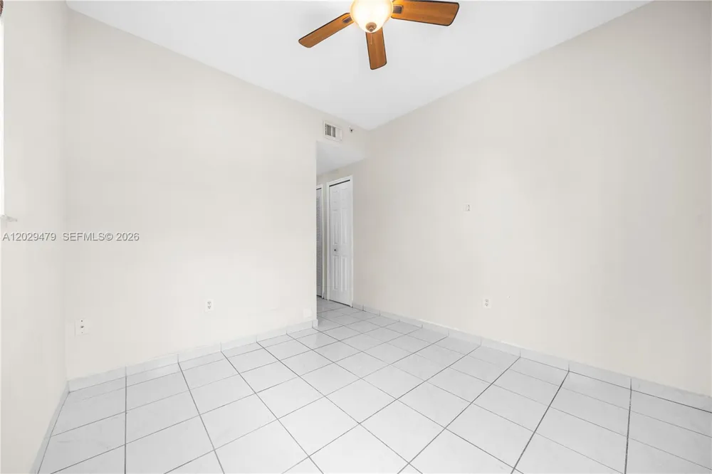 9 E 4th St #101 Hialeah, FL 33010