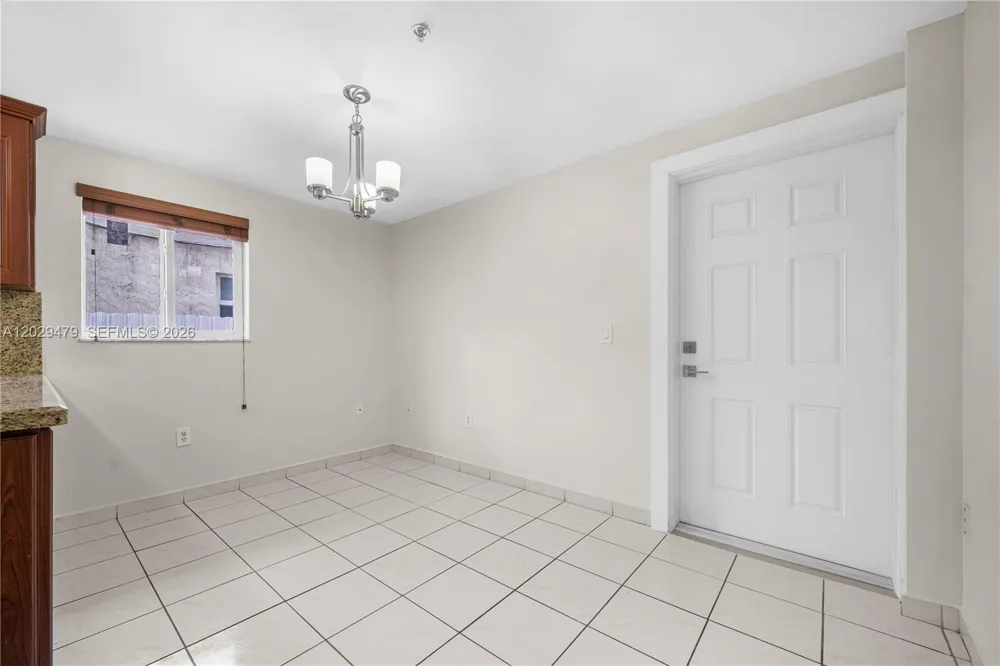 9 E 4th St #101 Hialeah, FL 33010