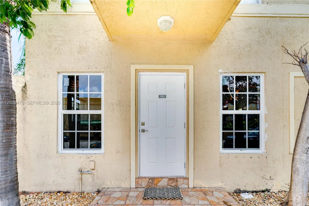 9 E 4th St #101 Hialeah, FL 33010