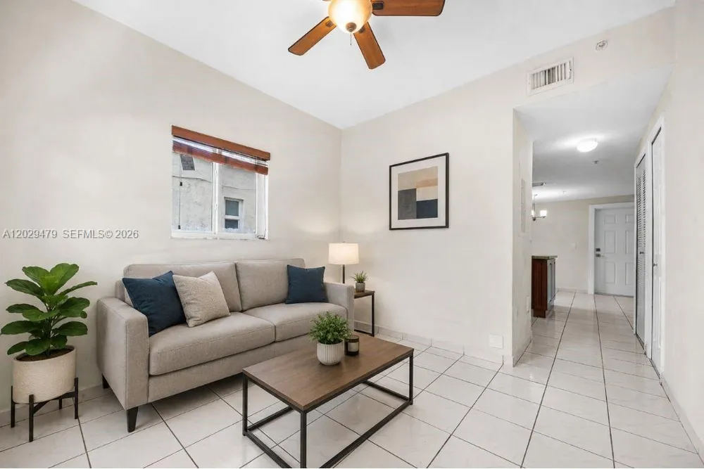 9 E 4th St #101 Hialeah, FL 33010