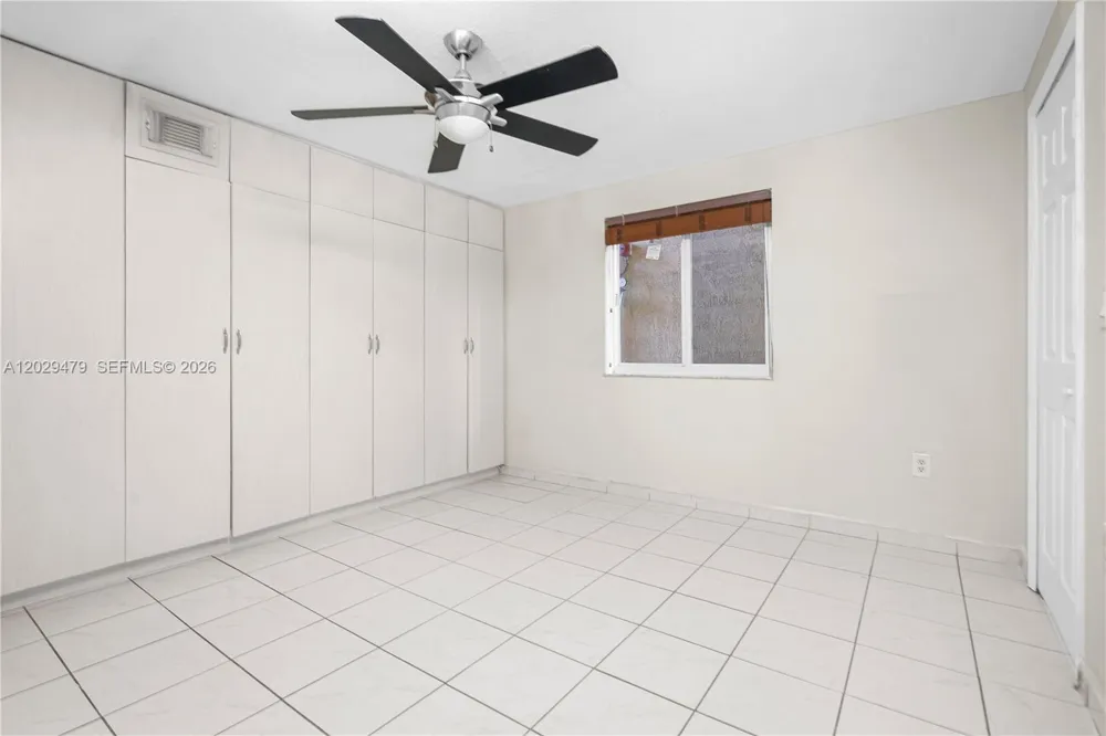 9 E 4th St #101 Hialeah, FL 33010