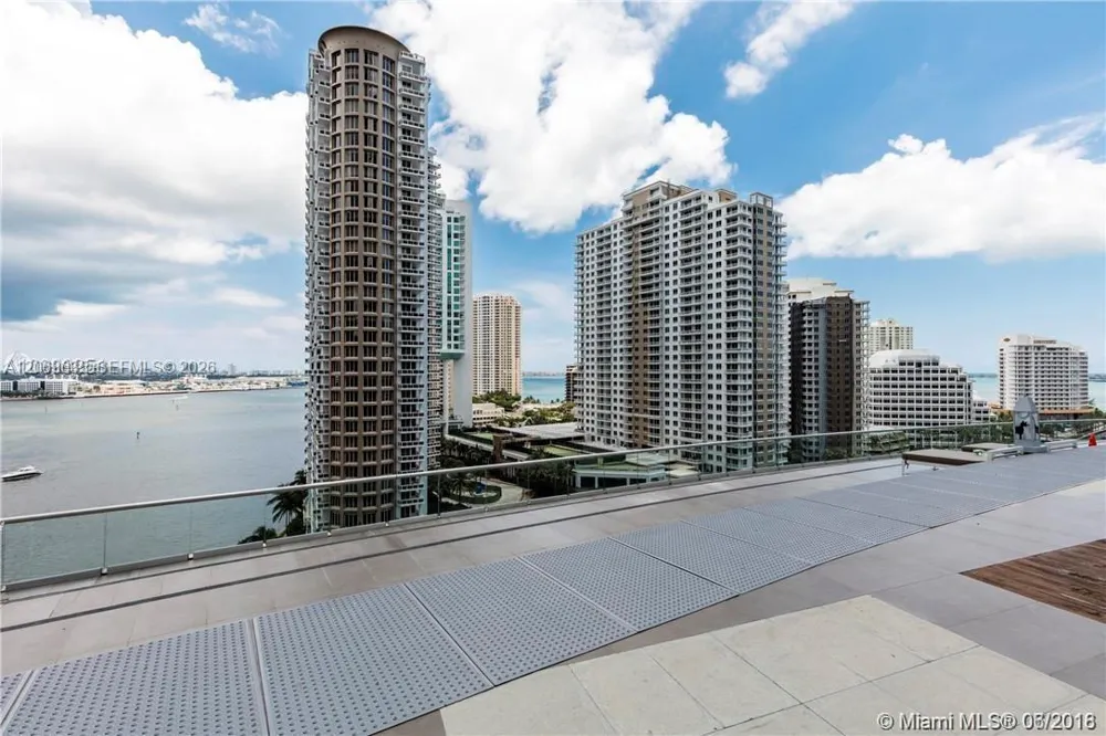 465 Brickell Ave #604 Miami, FL 33131