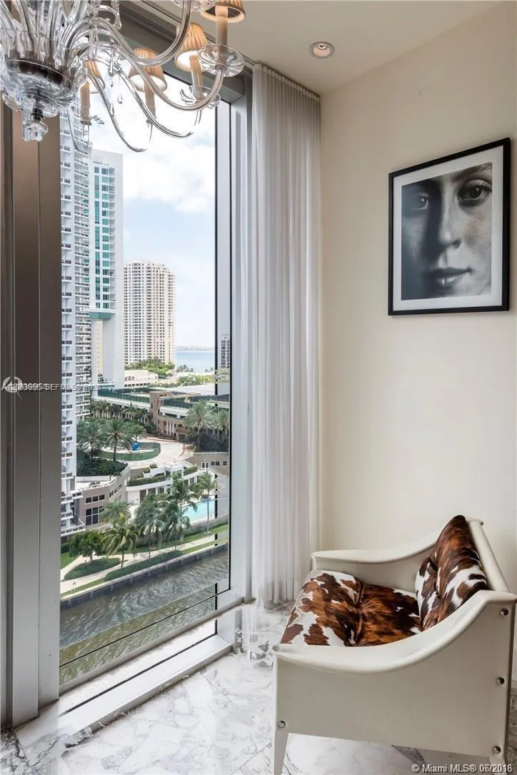 465 Brickell Ave #604 Miami, FL 33131