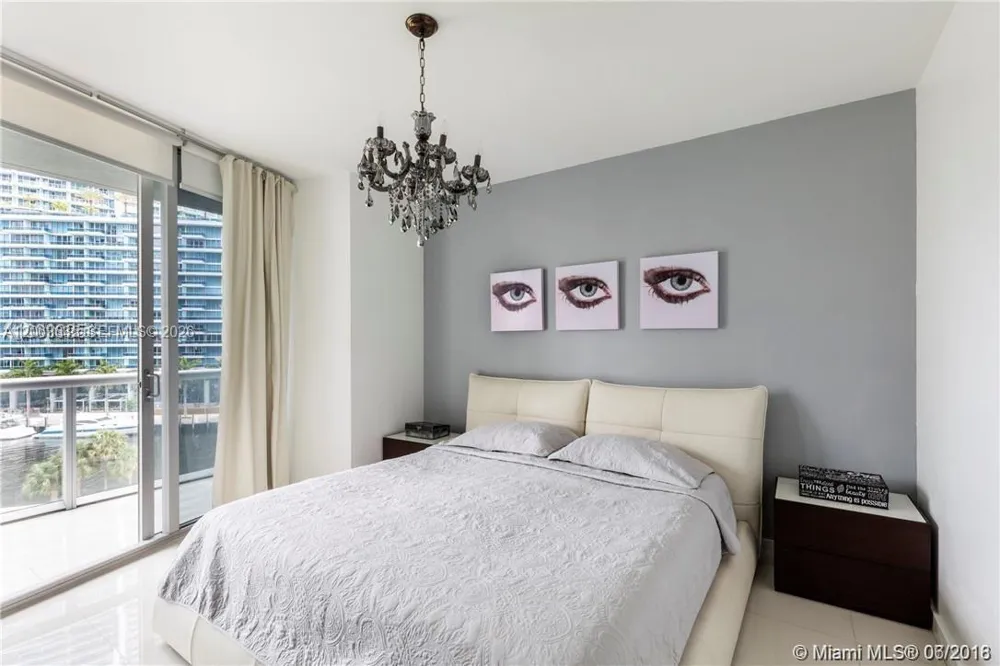 465 Brickell Ave #604 Miami, FL 33131