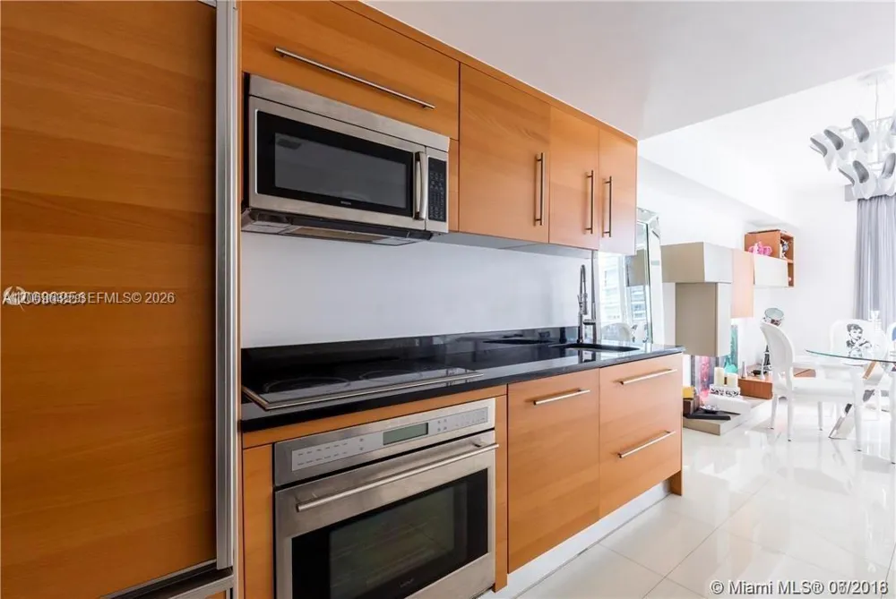 465 Brickell Ave #604 Miami, FL 33131