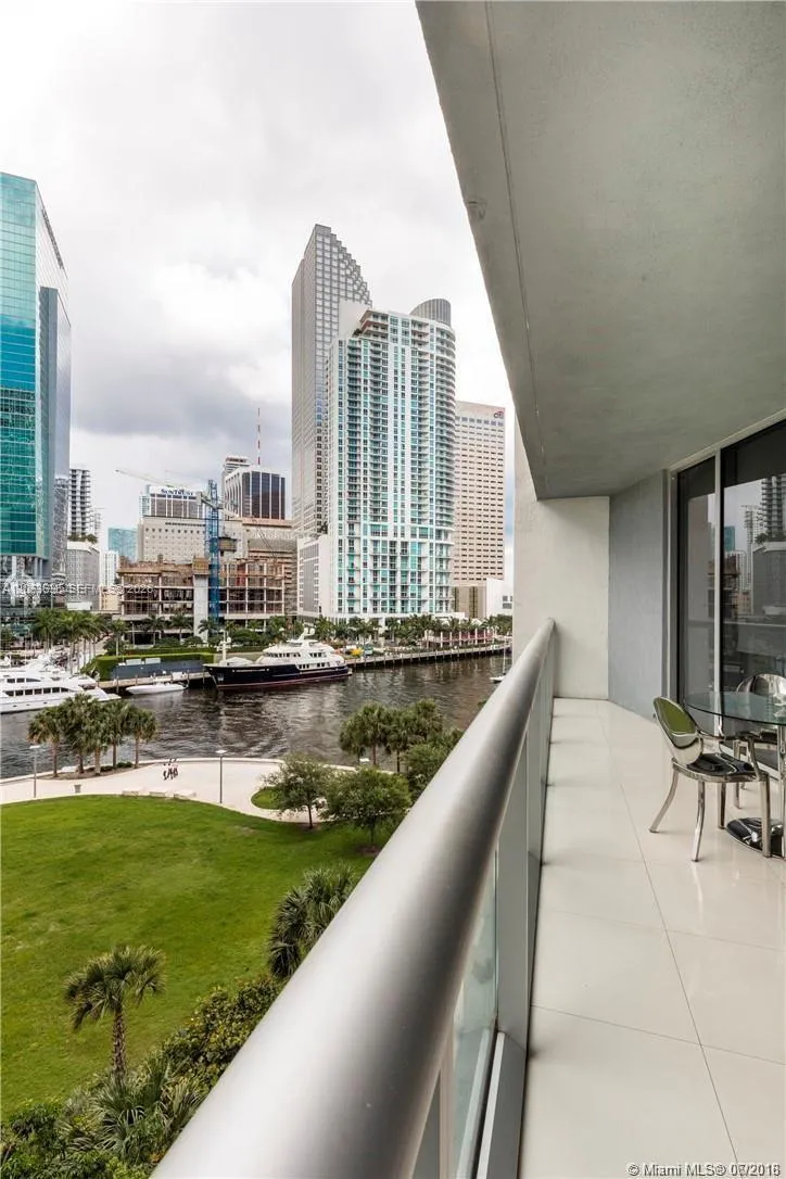 465 Brickell Ave #604 Miami, FL 33131