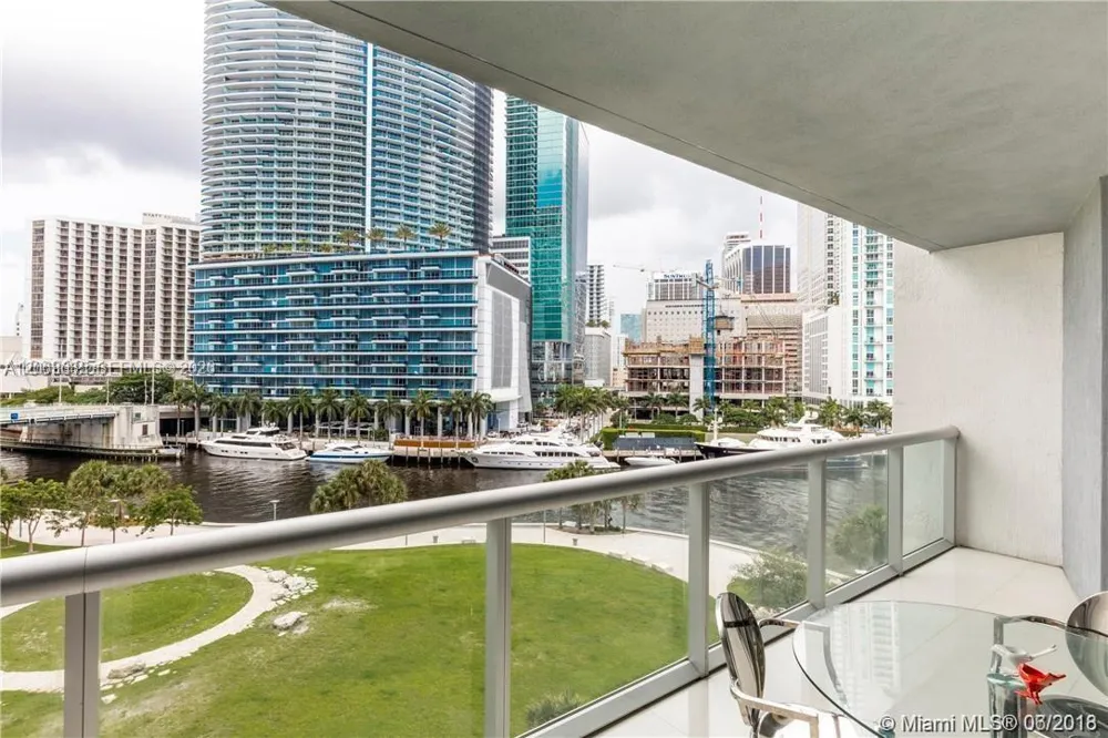 465 Brickell Ave #604 Miami, FL 33131