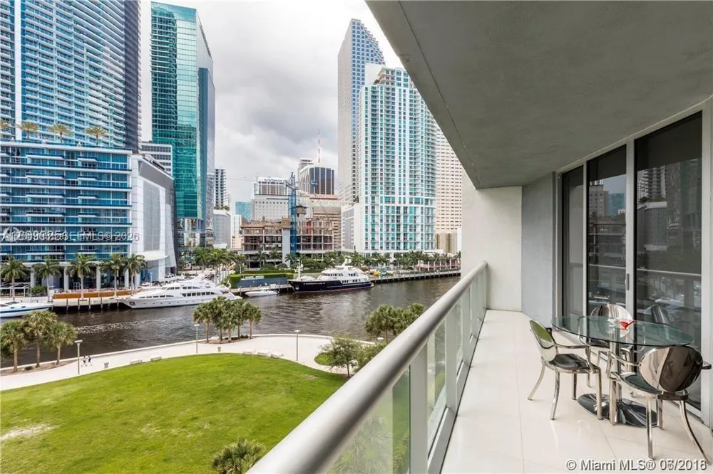 465 Brickell Ave #604 Miami, FL 33131