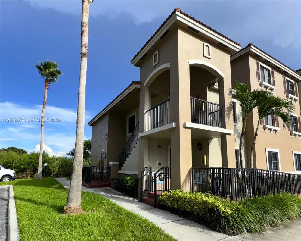 22441 SW 88th Pl #201-5 Cutler Bay, FL 33190