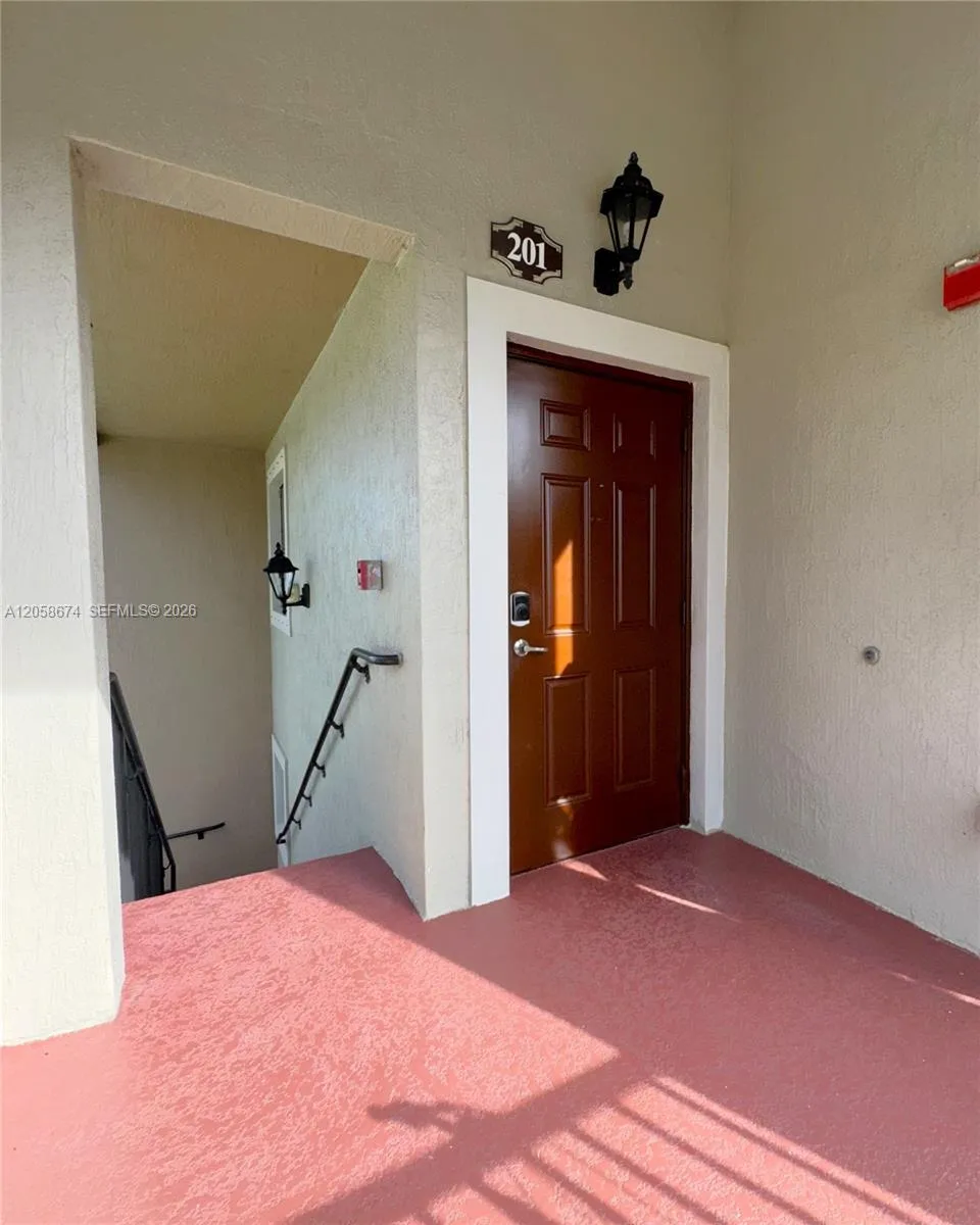 22441 SW 88th Pl #201-5 Cutler Bay, FL 33190