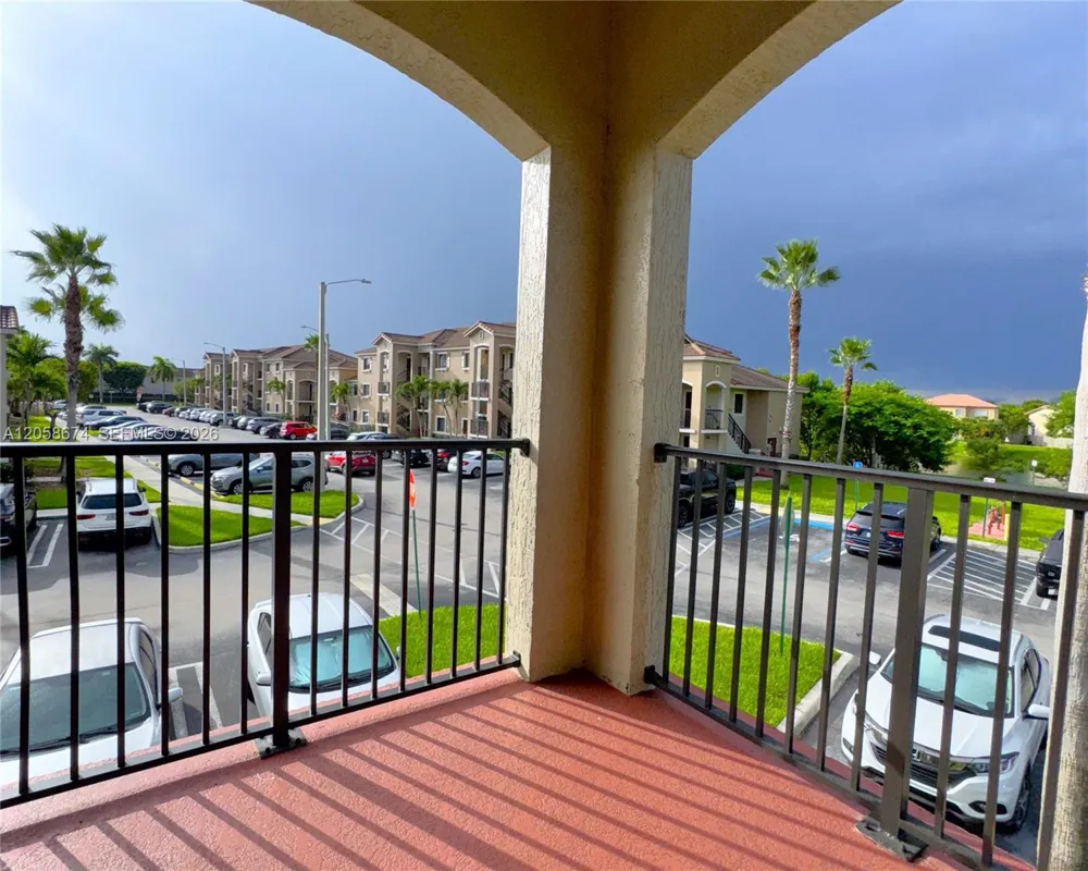 22441 SW 88th Pl #201-5 Cutler Bay, FL 33190