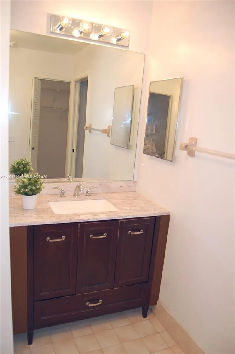 10957 SW 73rd Ter Miami, FL 33173